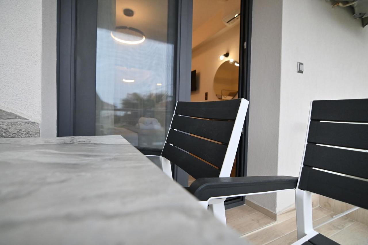Armonia Luxury Suites Vrasná Extérieur photo